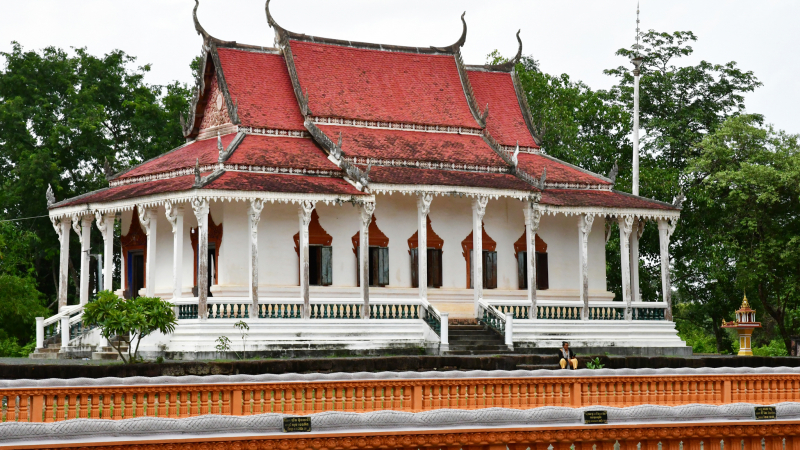Wat Kampong Tralach Leu