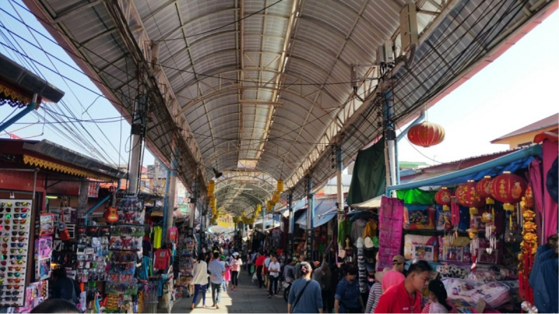 The Vibrant Mae Sai Market
