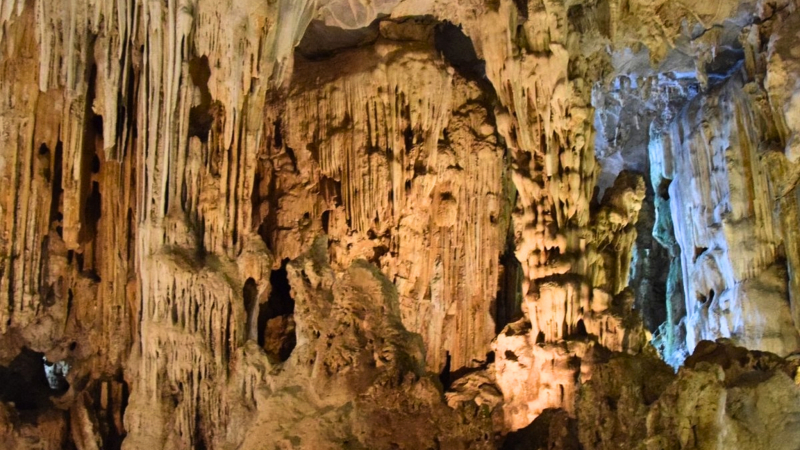 Amazing Thien Canh Son Cave