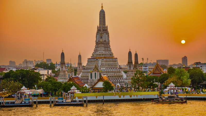 Wat Arun On The Bank Of Chao Phraya River