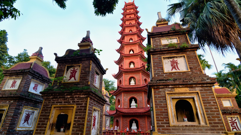 Inside Tran Quoc Pagoda