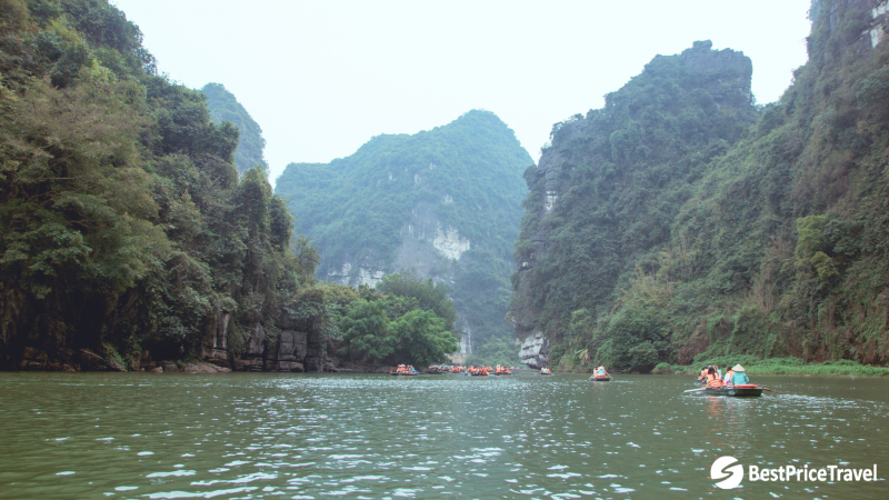 Day 2 The Stunning Landscape of Tam Coc