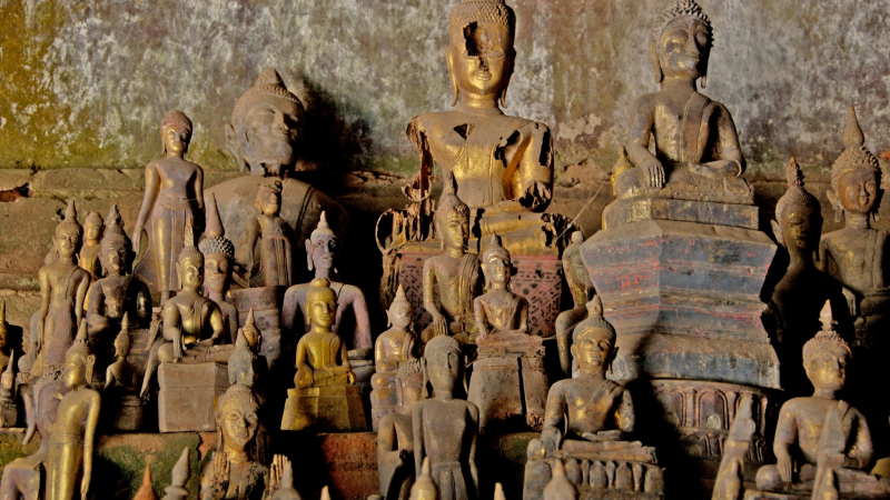 Day 4 Numerous Buddha Images Inside Pak Ou Caves