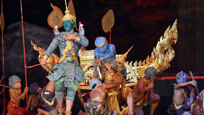 Day 2 Watch The Captivating Khmer Traditional Dance Show