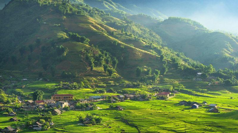 Immerse Yourself In The Idyllic And Peaceful Scenery When Coming To Ta Van Village