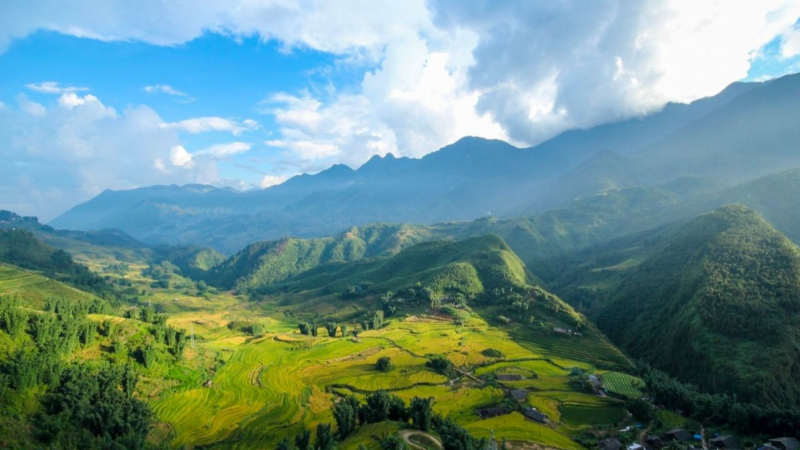 Observe The Panoramic View Of Muong Hoa Valley (2)