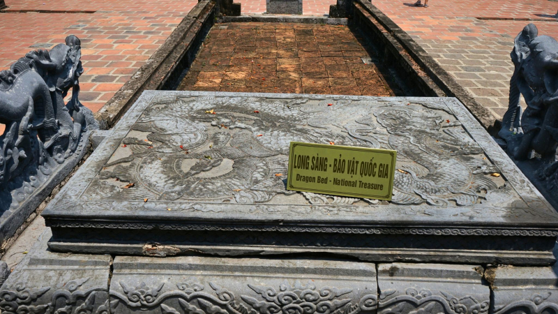 Dragon Bed In King Dinh Temple