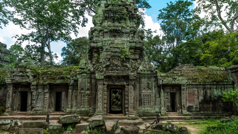 Admire The Masterpiece Of Khmer Architecture In Ta Prohm