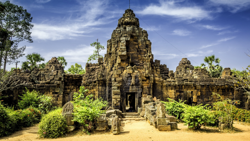 Tonle Bati Features Two Ancient Temples, Ta Prohm And Yeay Peov