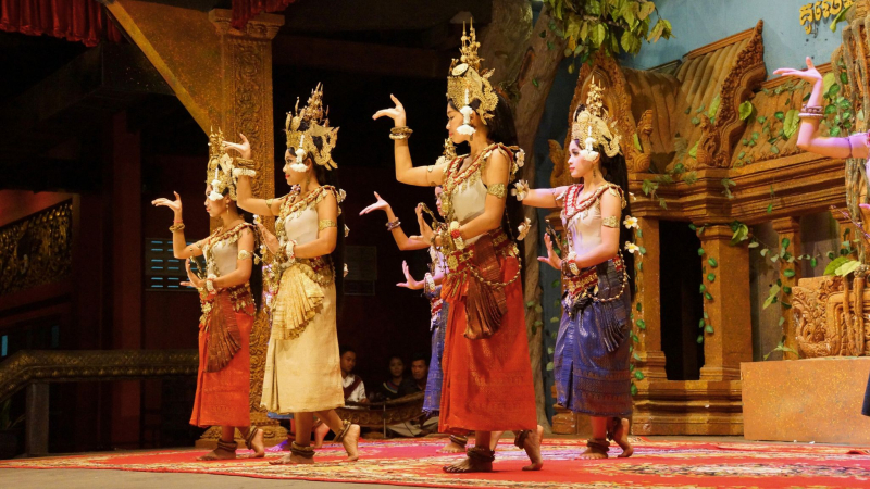 Day 1 Watch Beautiful Traditional Apsara Dance Show