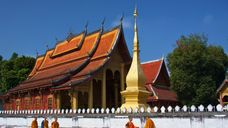 Temple Of 100,000 Treasures Wat Sene