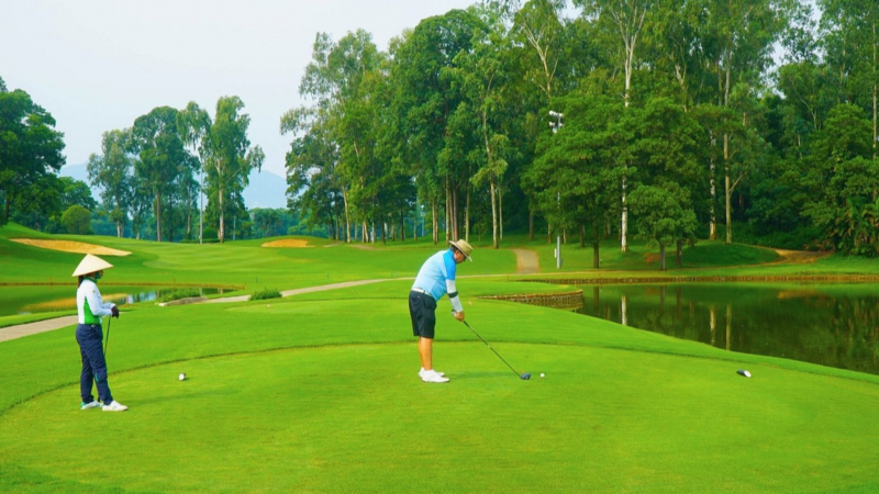 Day 2 Try The World Class Golf Course In Hanoi