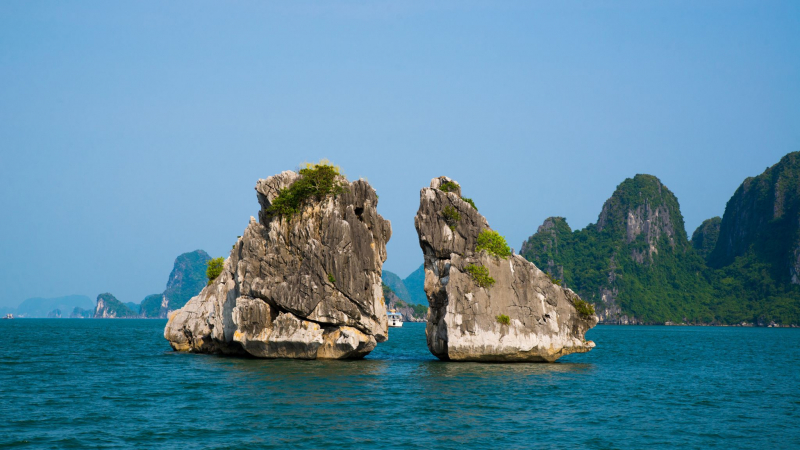 Day 11 Admire The Stunning Views Of Halong Bay