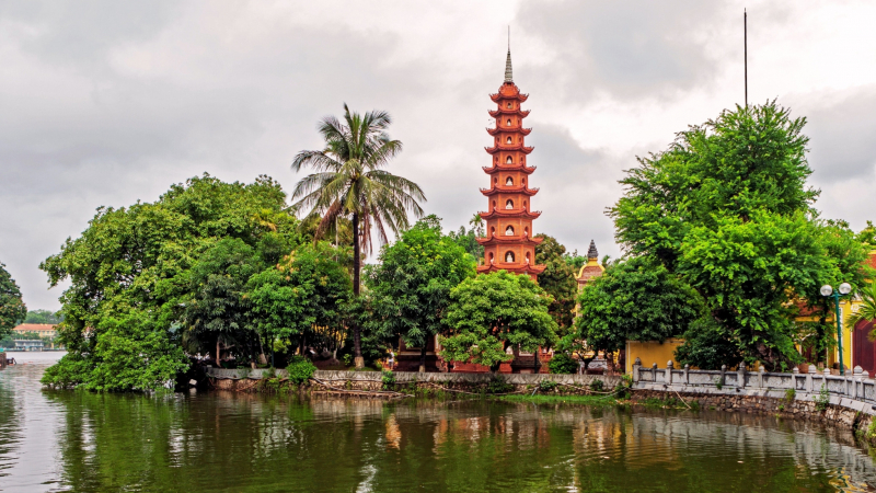 Day 2 Tran Quoc Pagoda By Side Of West Lake