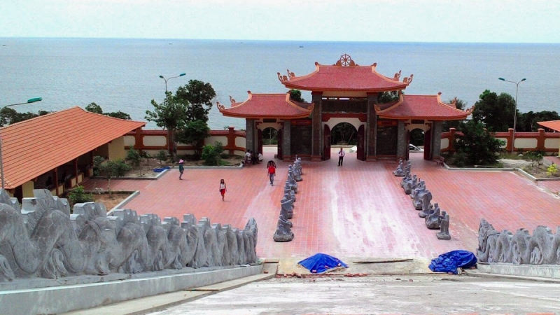 Ho Quoc Pagoda With Sea Views
