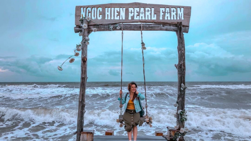 Visit Ngoc Hien Pearl Farm