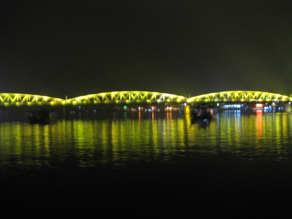 Truong Tien bridge