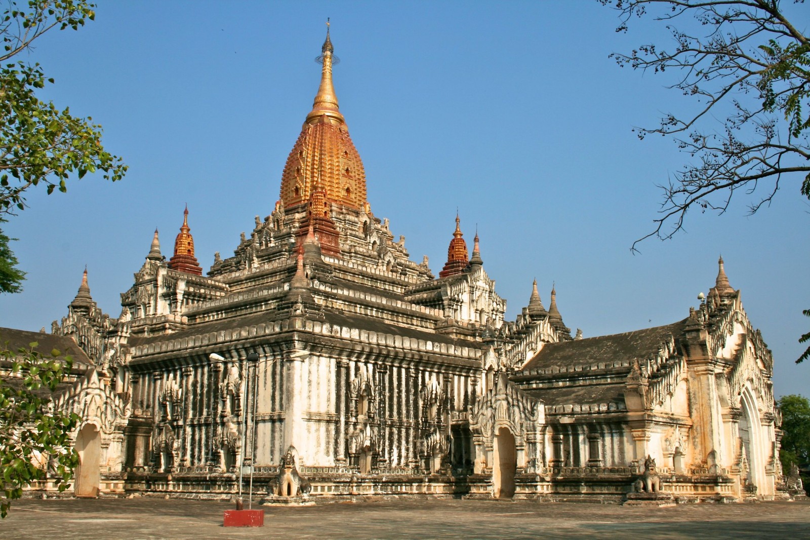 Ananda Temple1