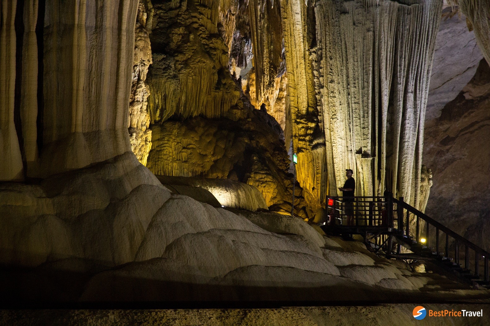 Paradise Cave In Phong Nha Vietnam
