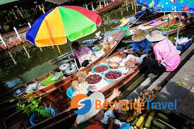 Tha Kha Floating Market