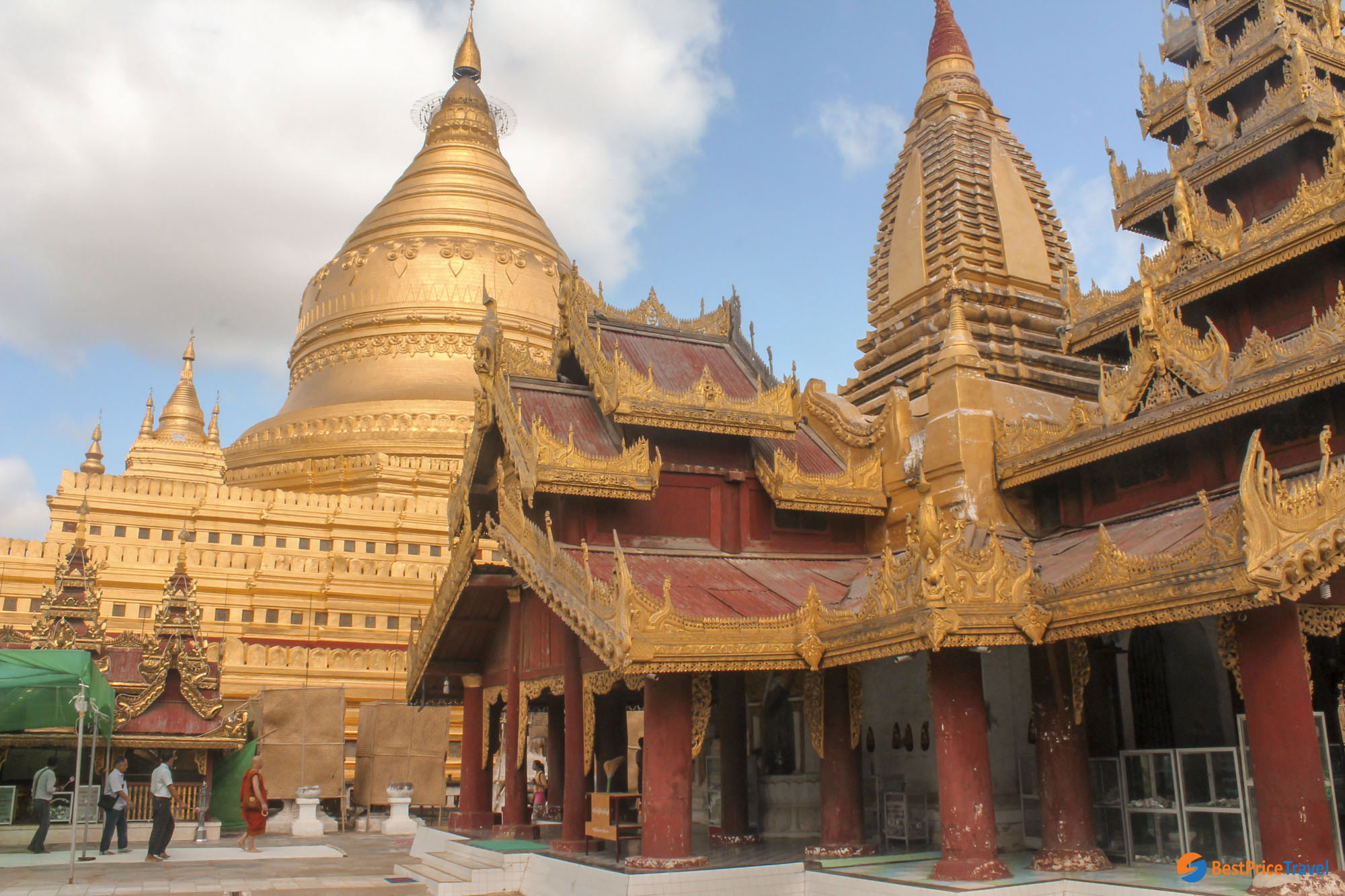 Shwezigon Pagoda Pagan7