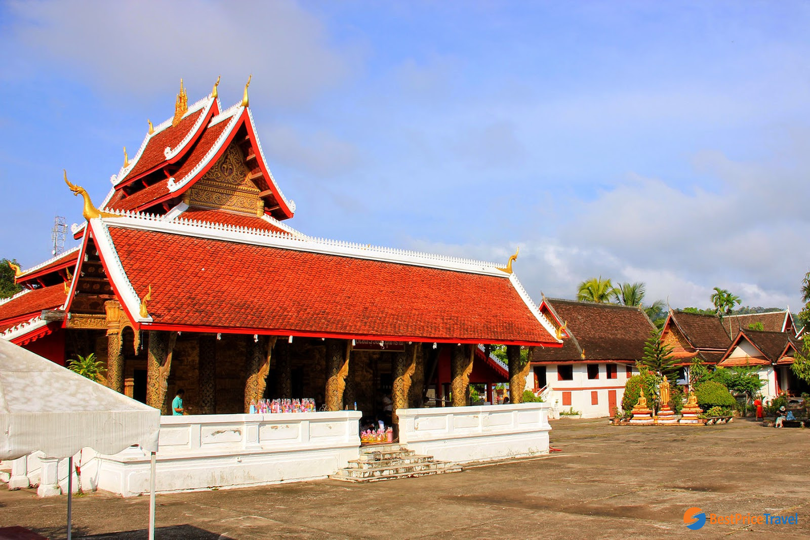 Wat Mai Suwannaphumaham Luang Prabang