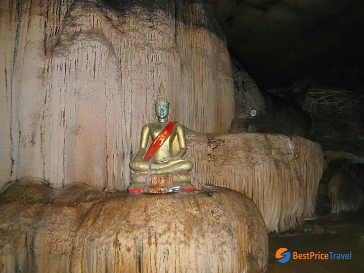 Tham Hoi Cave
