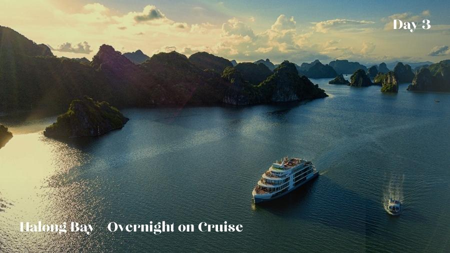 Overnight on cruise in Halong Bay