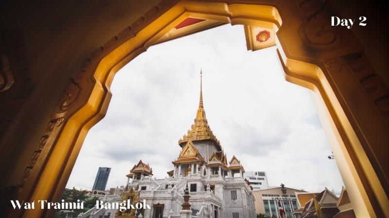 Day 2 Wat Traimit Bangkok