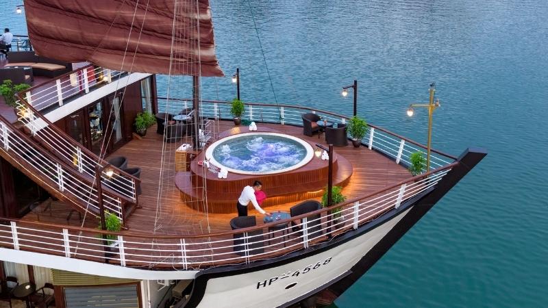 Immerse in jacuzzi on deck