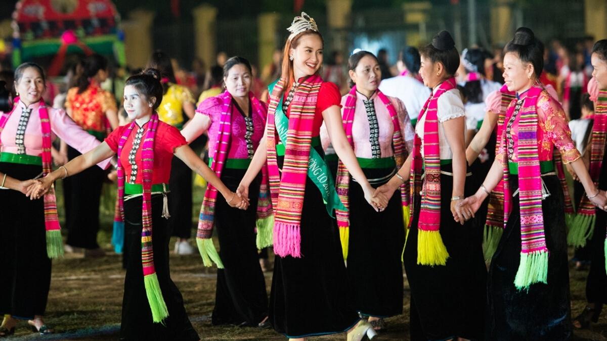 Day 11 Thai Ethnic Traditional Dance