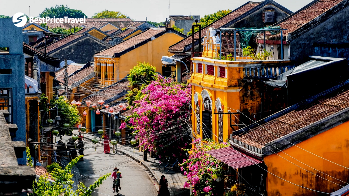 Wandering Around The Hoian Ancient Town