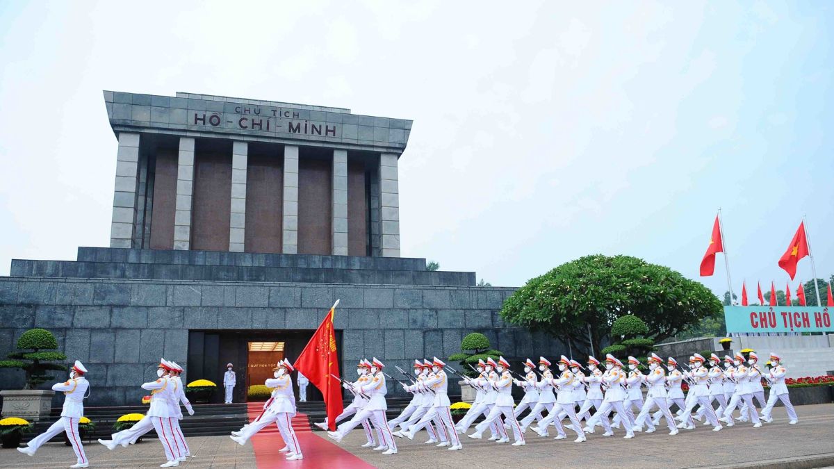 Day 2 Visit Ho Chi Minh Mausoleum In Hanoi
