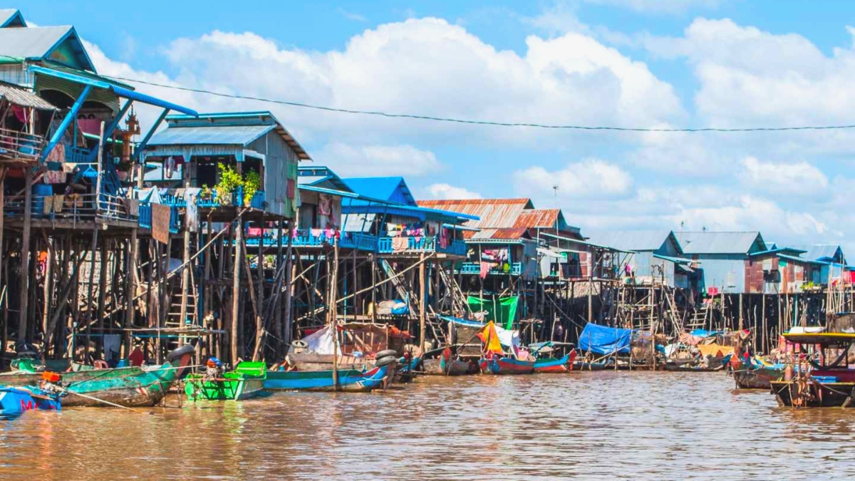 Kampong Phluk Floating Village In Siem Reap River