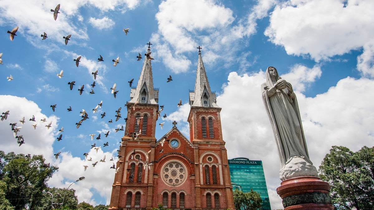 Day 3 Visit Saigon Notre Dame Cathedral