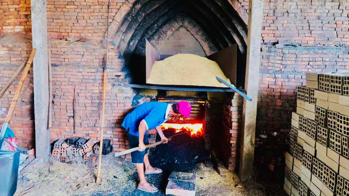 A Visit To The Brick Factory In Ben Tre To Have A Wonderful Experience