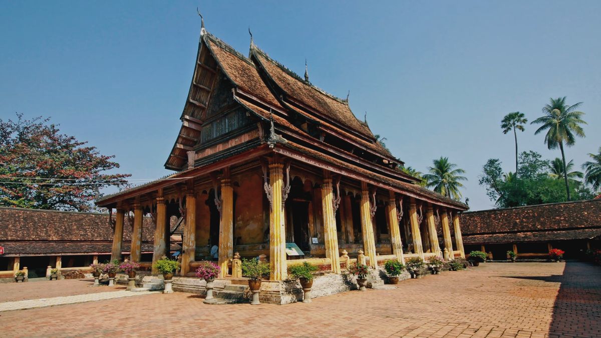 Vientiane's Oldest Temple Wat Si Saket