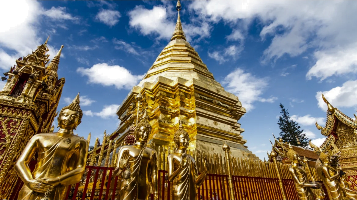 Central Chedi, Decorated With Gold Flakes
