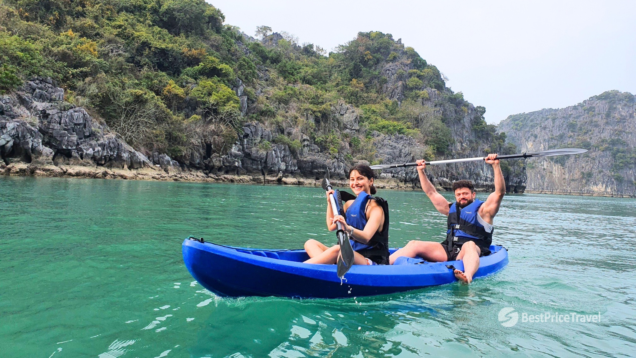 Kayaking to explore Cong Do Area