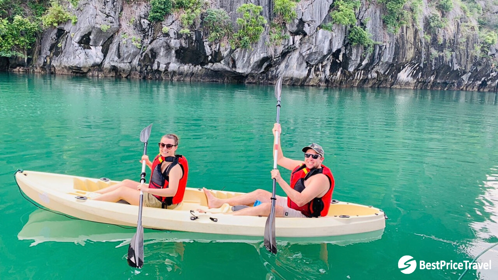 Discover Luon Cave on a kayak