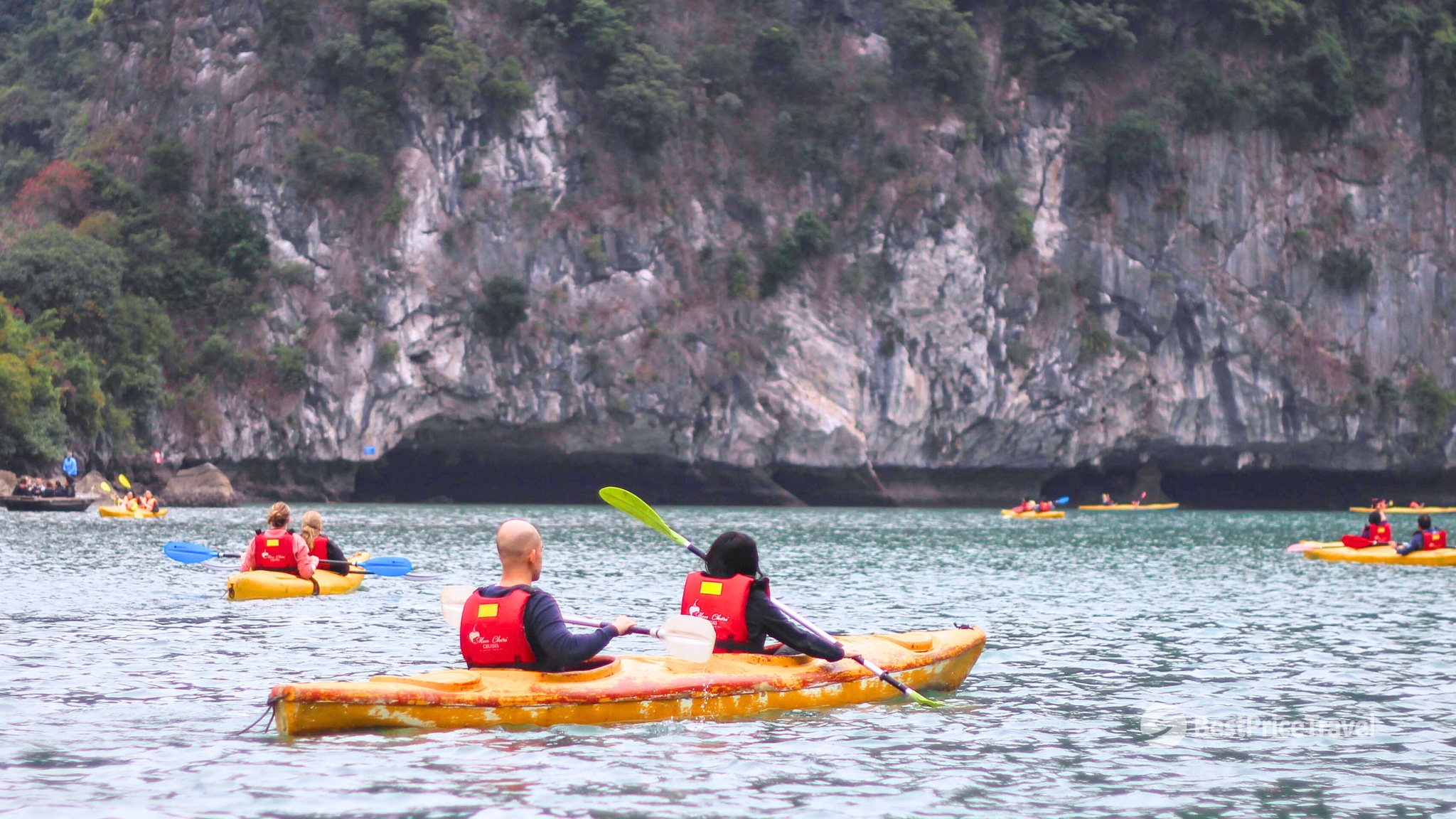 Kayaking to discover Dark & Bright Cave