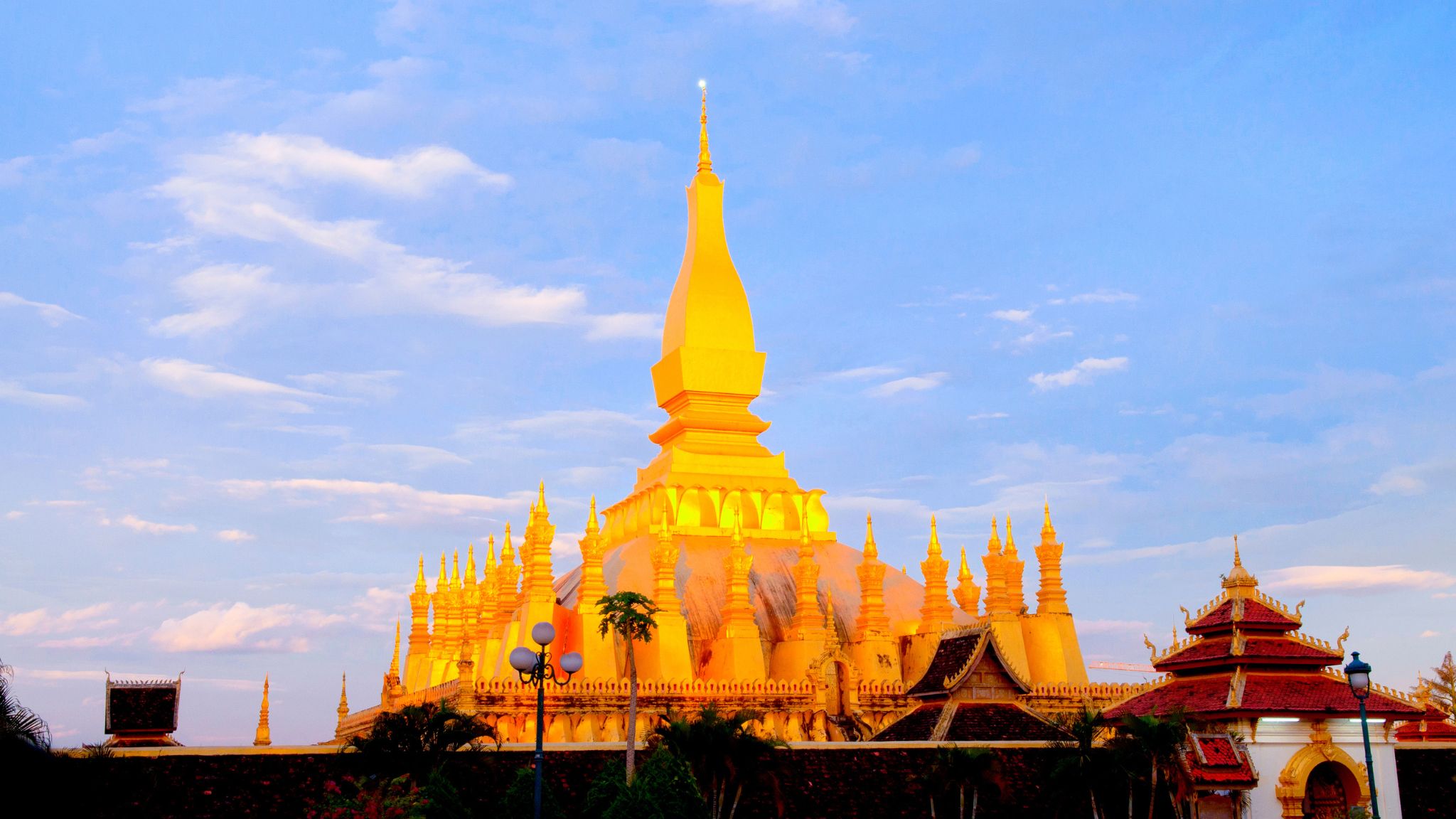 Day 8 That Luang The Iconic Religious Monument