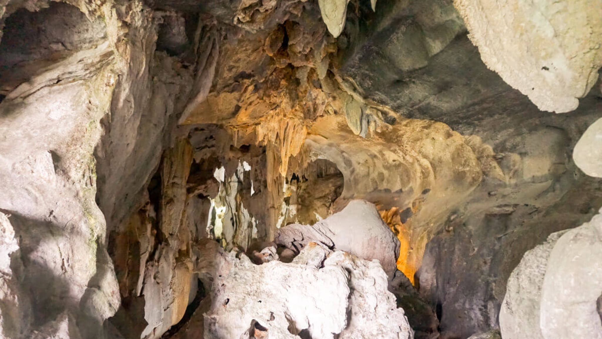 Trung Trang, An Awe Inspiring Cave In Halong