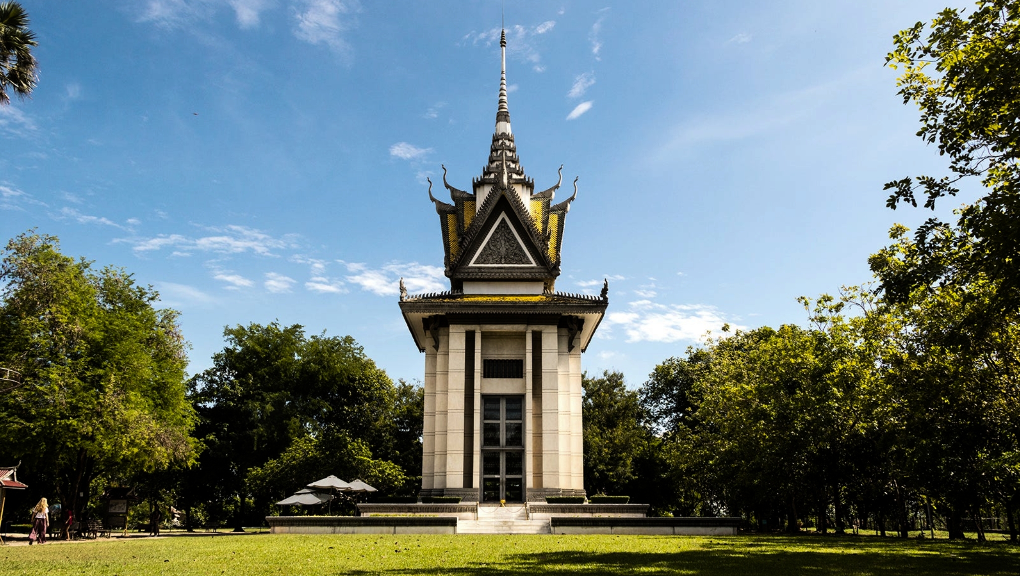 Learn About Cambodian History In Choeung Ek