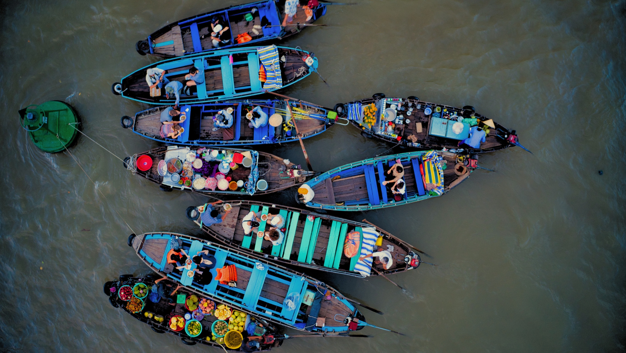 The Bustling Atmosphere In Cai Rang Floating Market