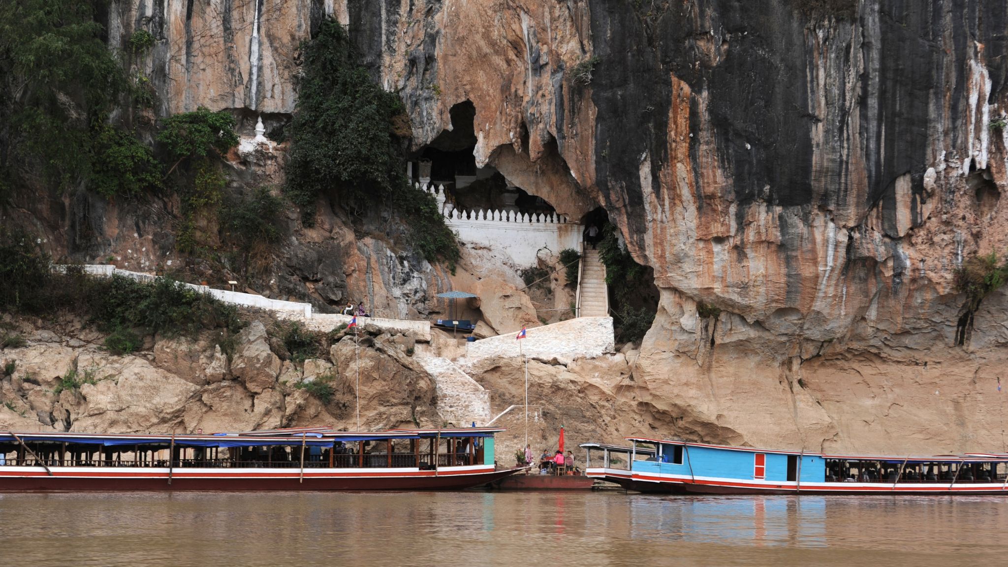 Day 2 Cross The Mekong River To Visit The Pak Ou Cave