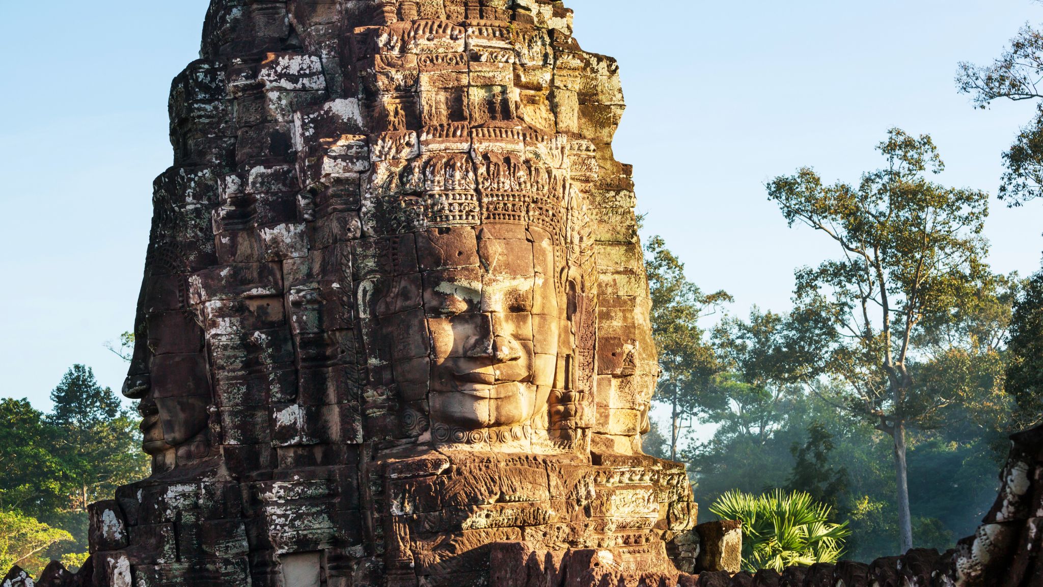 Day 2 Explore Bayon The Smiling Face Temple In Cambodia