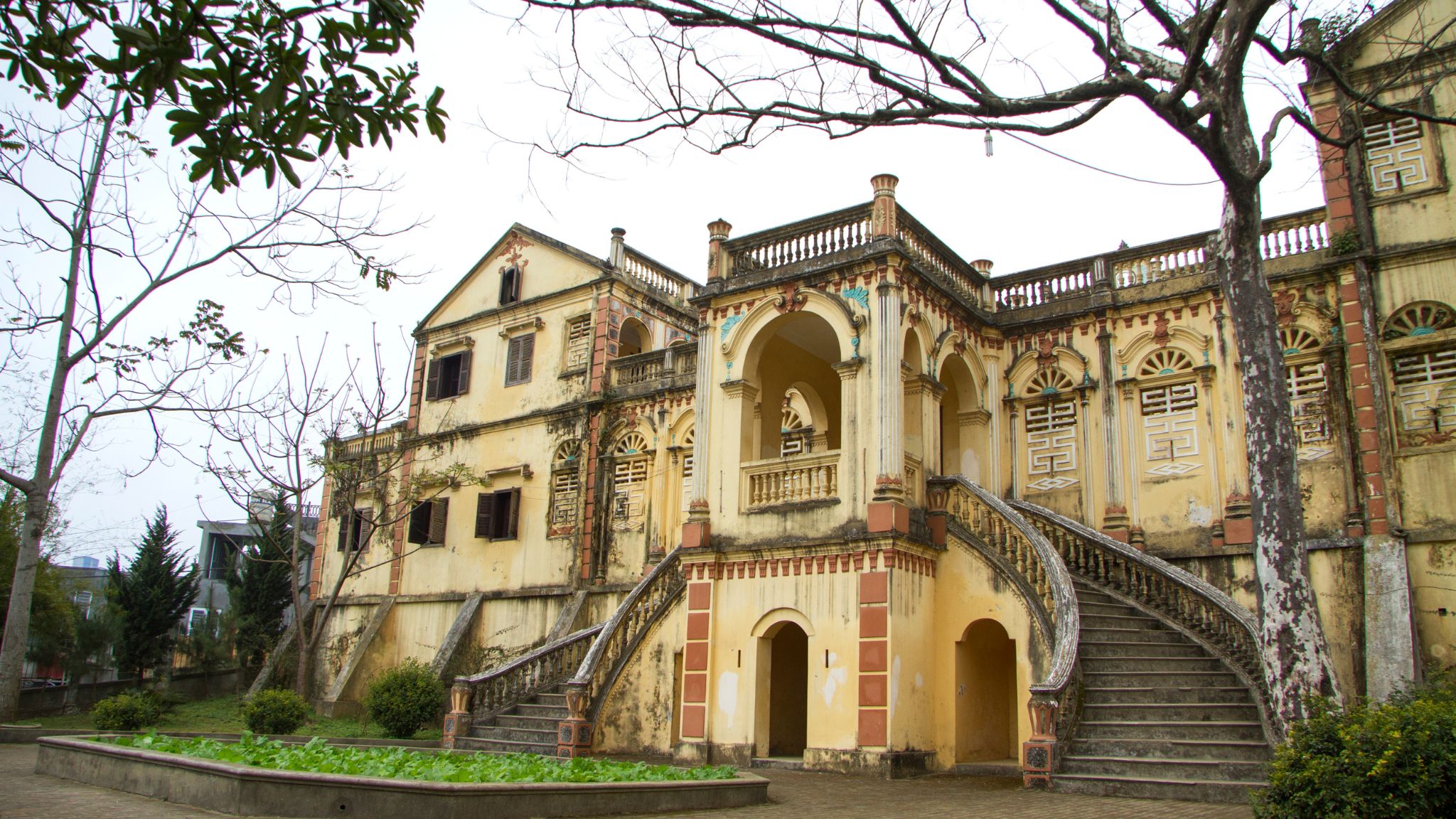 Day 4 Palace Of Hoang A Tuong With Its Vintage Architecture Features