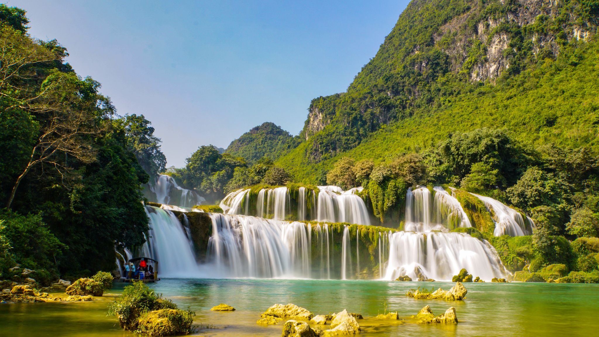 Day 4 Immersed Yourself In The Stunning Ban Gioc Waterfall