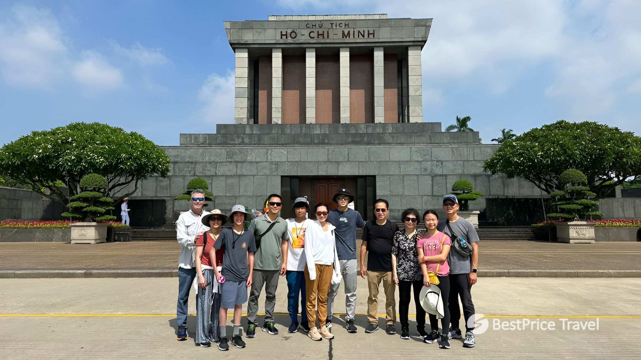 Day 2 Capture Family Moments At Ho Chi Minh Mausoleum